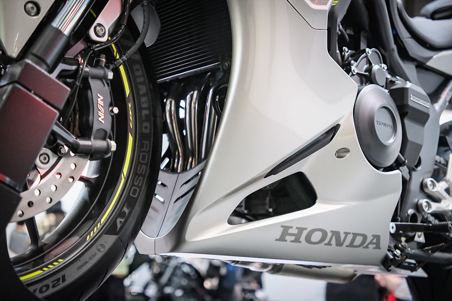 ホンダ CBR400Rフォア E-クラッチコンセプト｜Honda CBR400 FOUR E-Clutch Concept