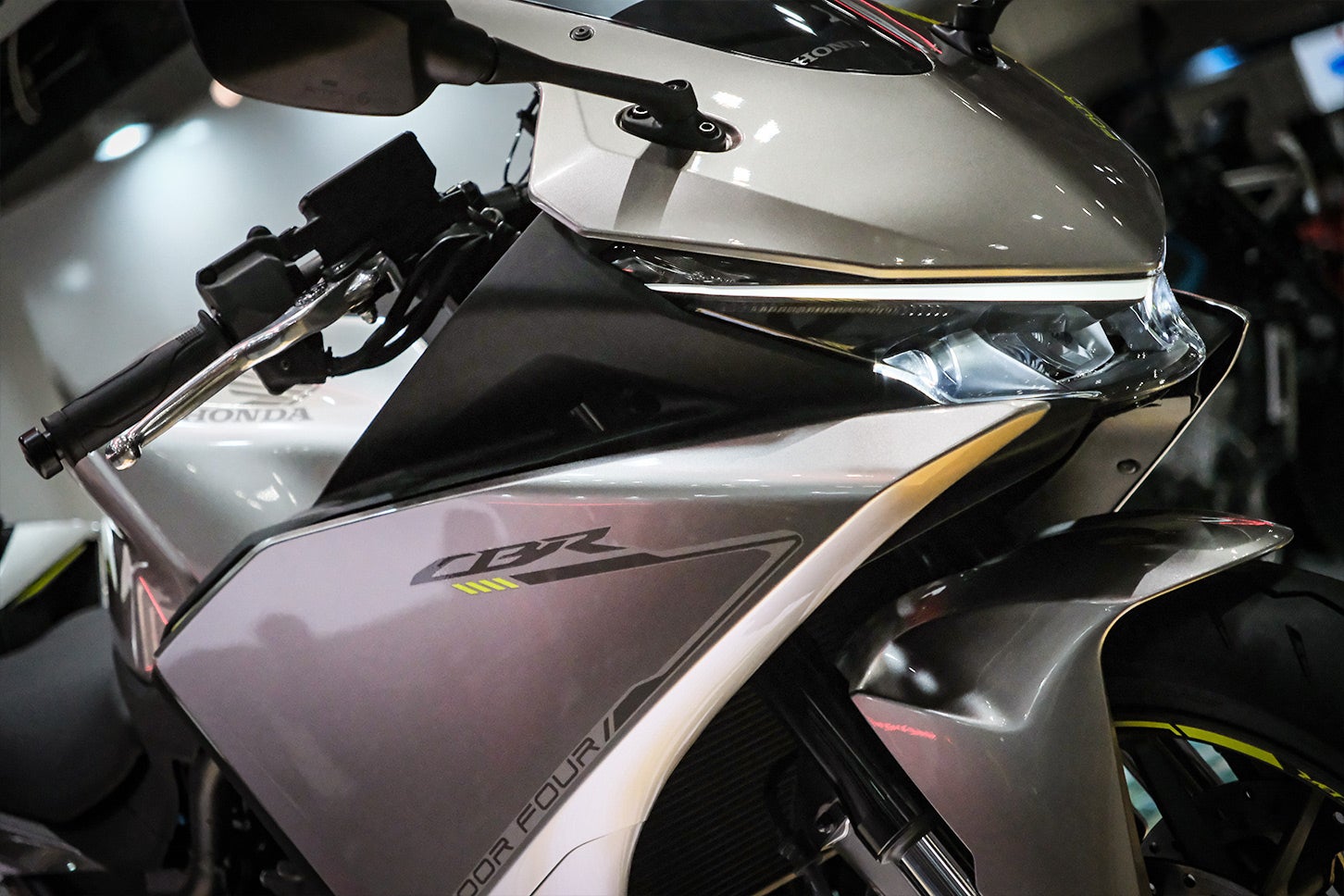 ホンダ CBR400Rフォア E-クラッチコンセプト｜Honda CBR400 FOUR E-Clutch Concept
