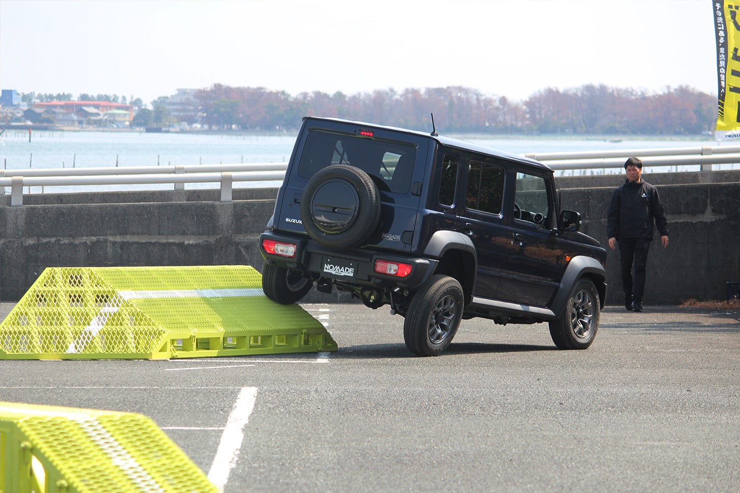 ジムニー ノマドによるオフロードを想定した走行体験会の様子