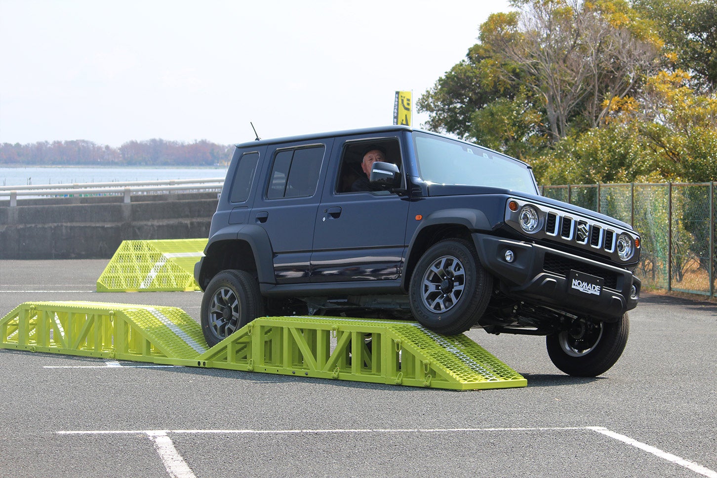 ジムニー ノマドによるオフロードを想定した走行体験会の様子