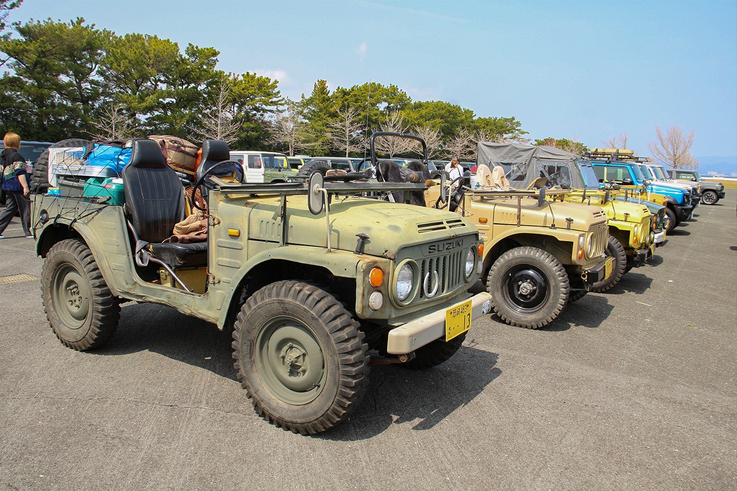 会場では、もちろん歴代ジムニーの姿も確認できた