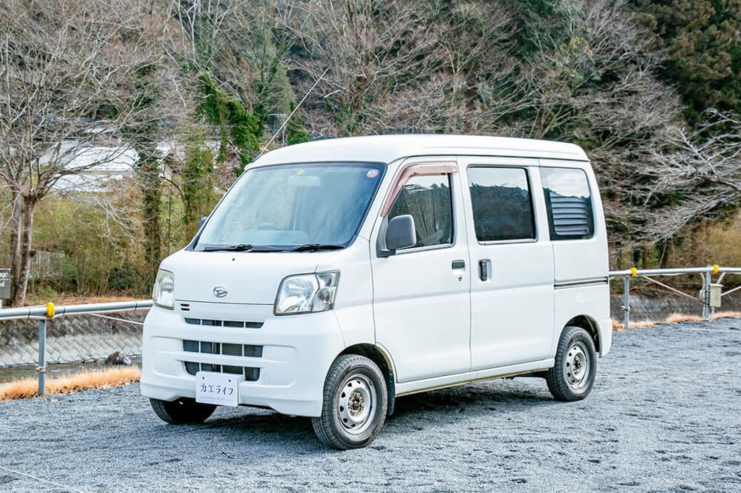 軽バン車中泊の達人、渡辺圭史さんのダイハツ「ハイゼットカーゴ」