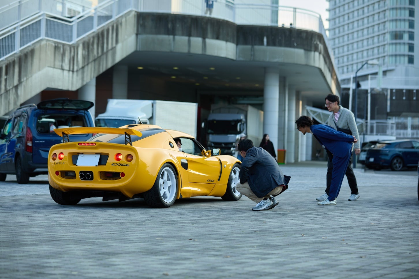 閉会式後のお見送りシーン