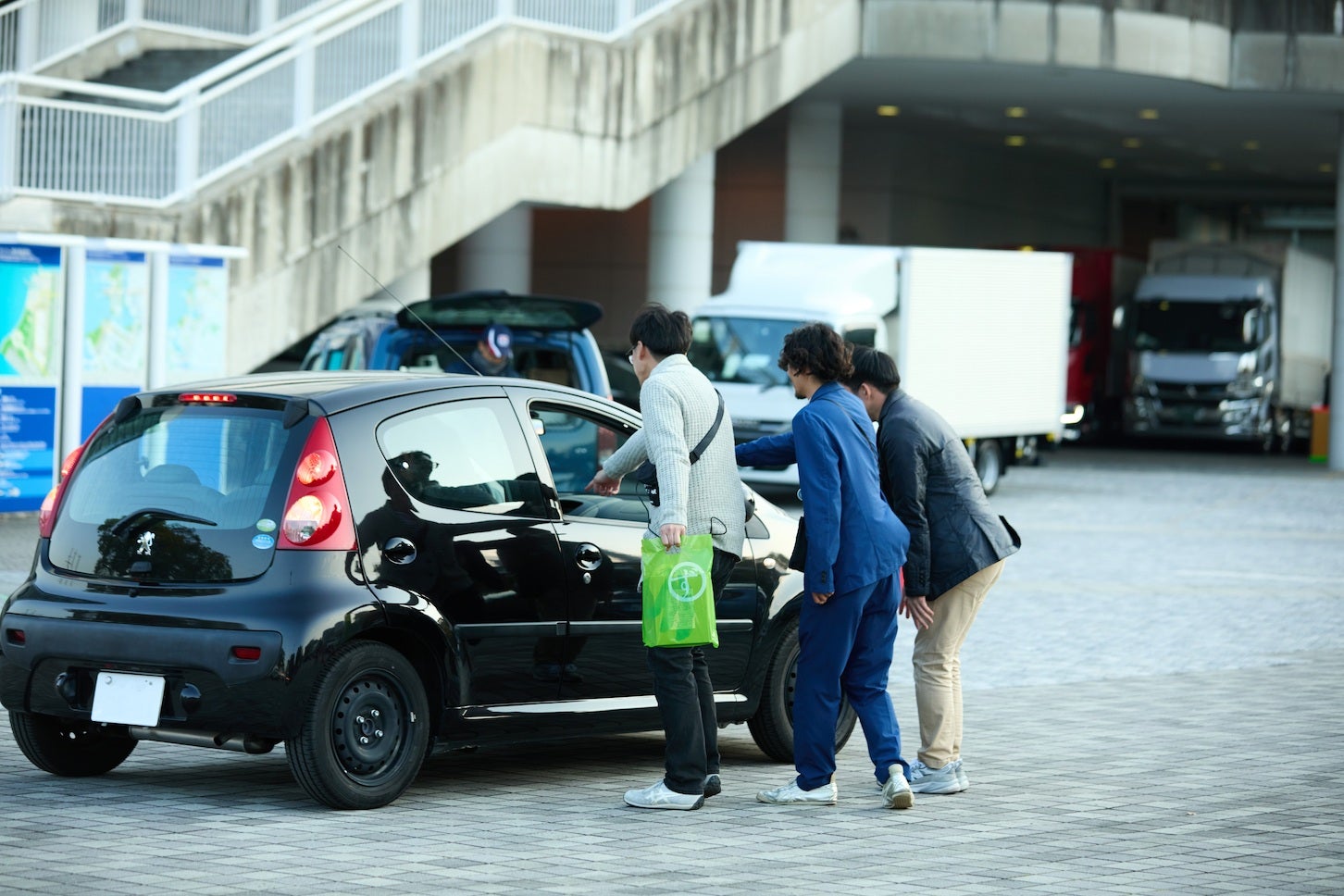 閉会式後のお見送りシーン