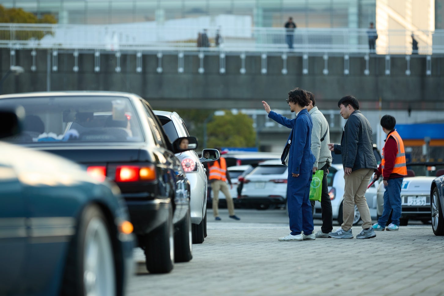 閉会式後のお見送りシーン