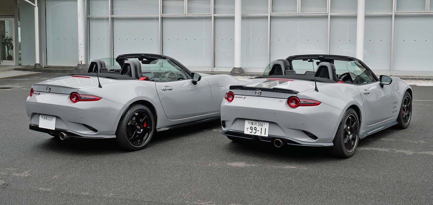 写真右）マツダ スピリット レーシング ロードスター12R