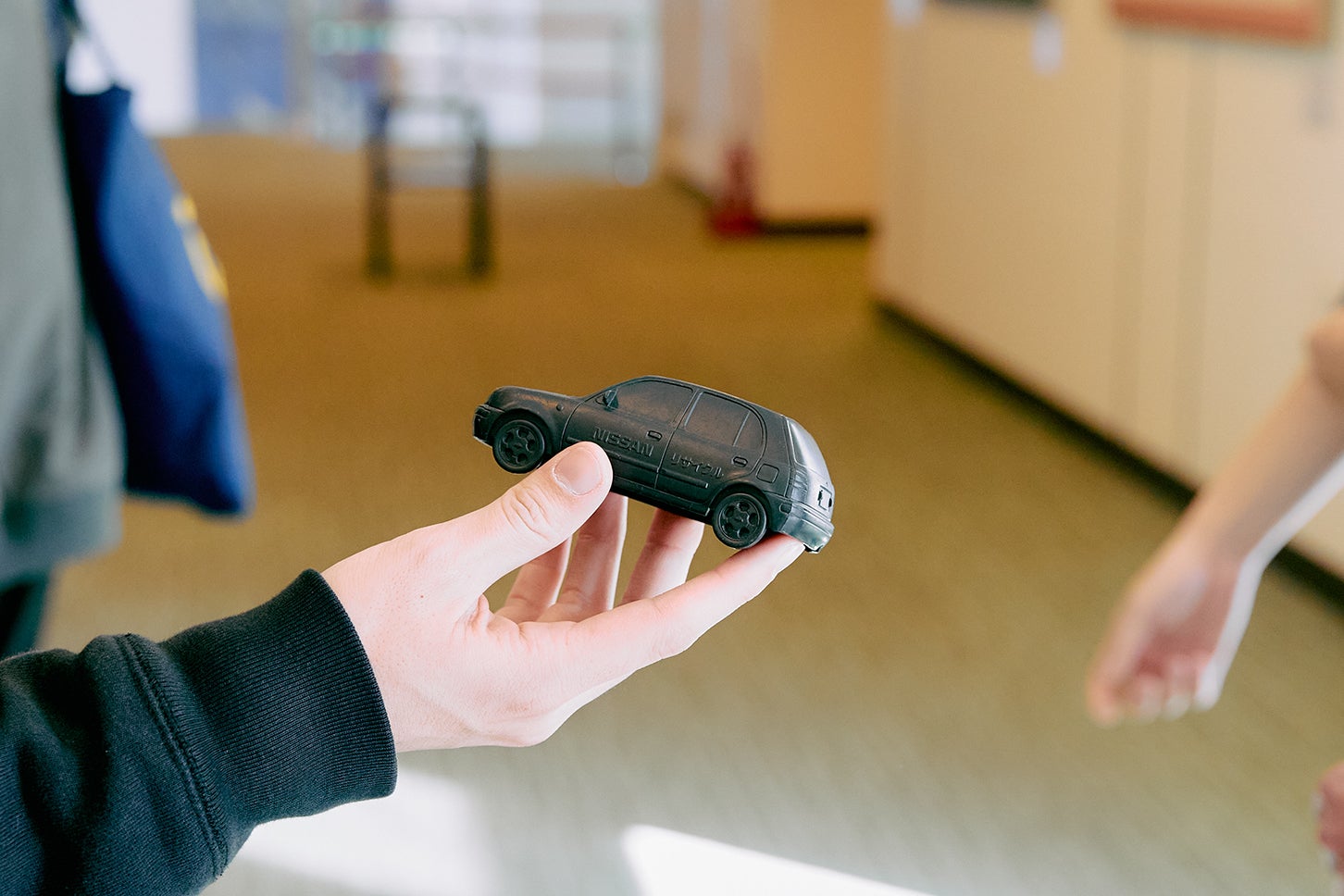 ミニカーのモックアップなんてマニアックな戦利品も！