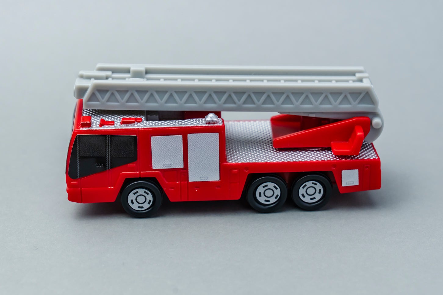 ハッピーセット「トミカ」日野はしご付消防車（モリタ・スーパージャイロラダー）