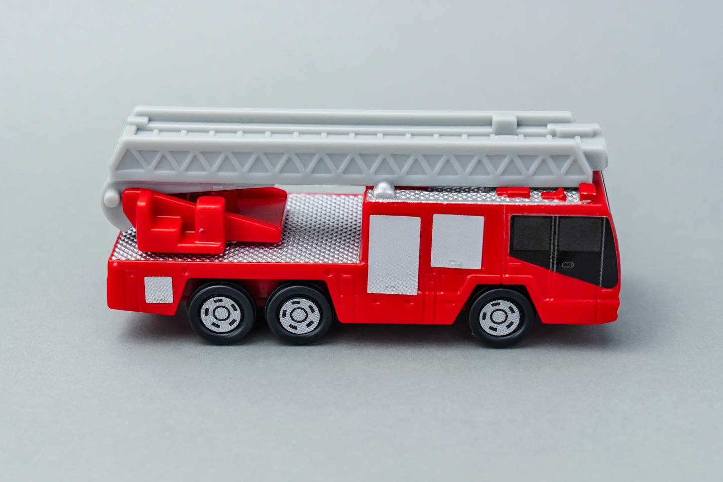 ハッピーセット「トミカ」日野はしご付消防車（モリタ・スーパージャイロラダー）