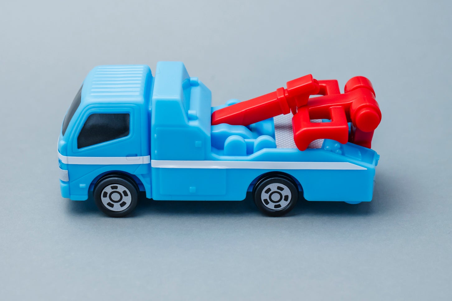ハッピーセット「トミカ」トヨタ ダイナ レッカー車