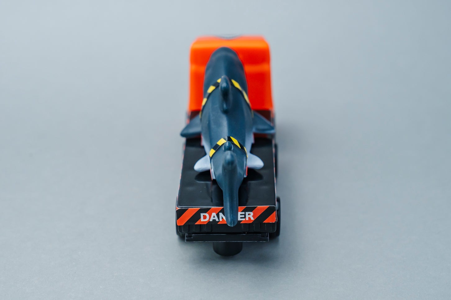 ハッピーセット「トミカ」日野プロフィア メガロドン搬送車