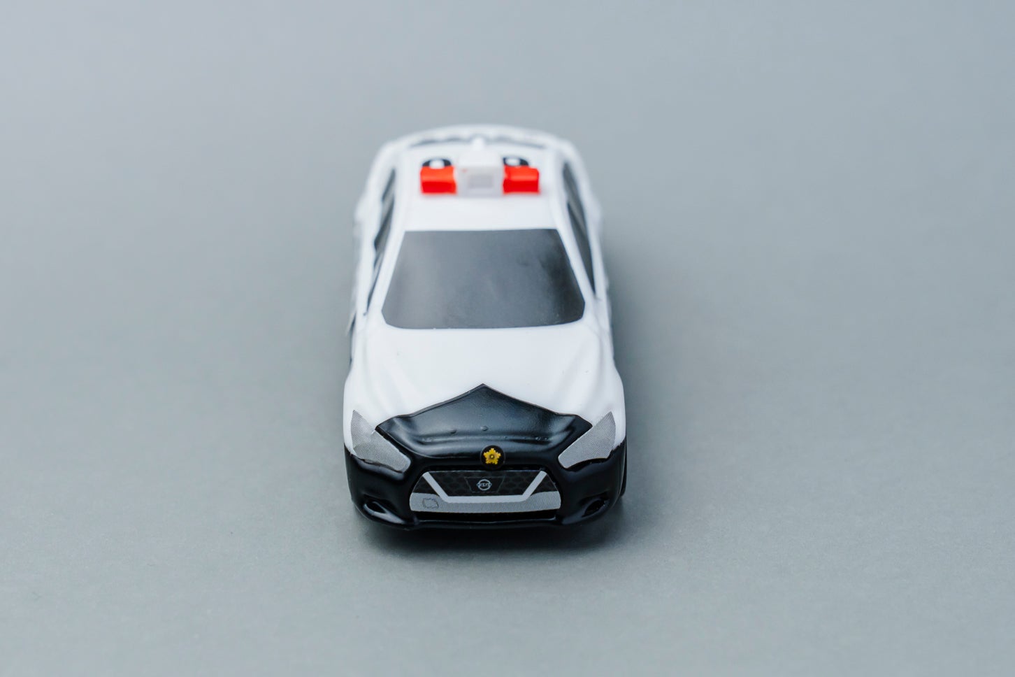 ハッピーセット「トミカ」日産 スカイライン パトロールカー