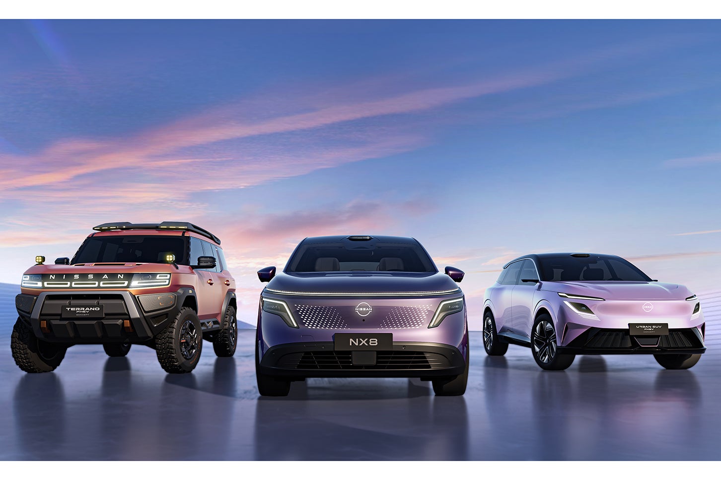 写真左からテラノPHEVコンセプト、新型NX8、アーバンSUV PHEVコンセプト