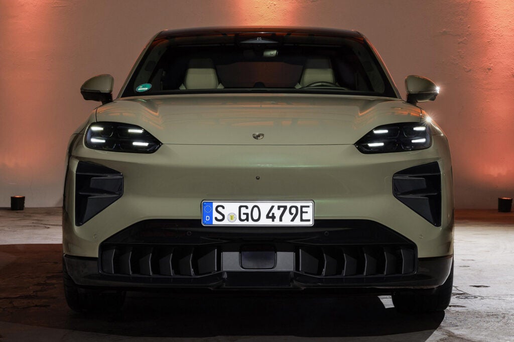 20260504-porsche-cayenne-coupe