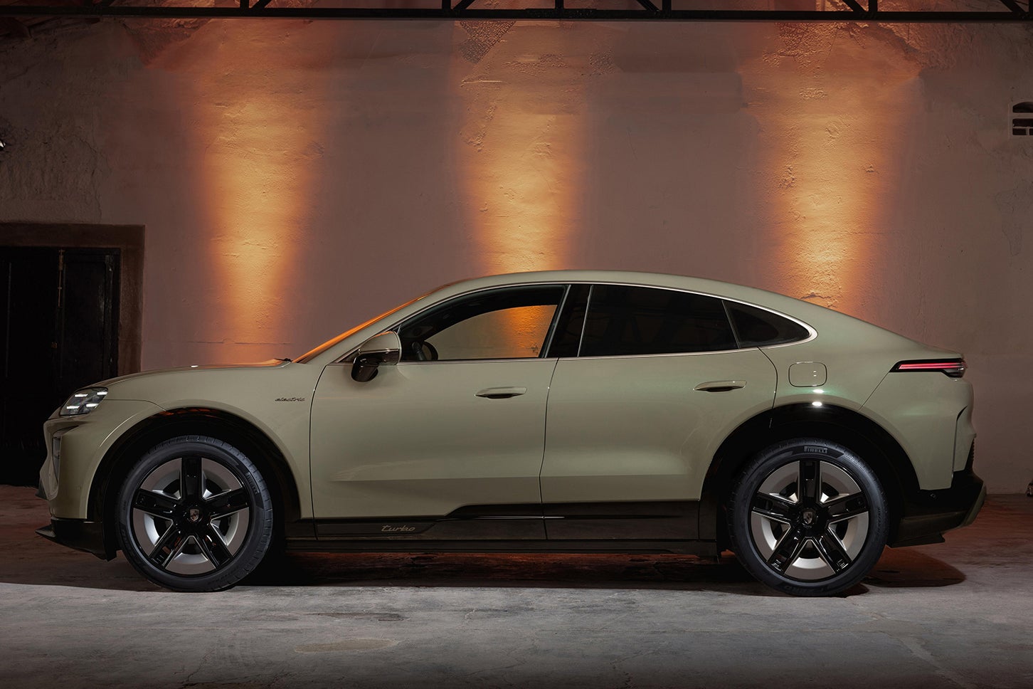 ポルシェ・カイエン・ターボ・クーペ・エレクトリック｜Porsche Cayenne Turbo Coupé Electric