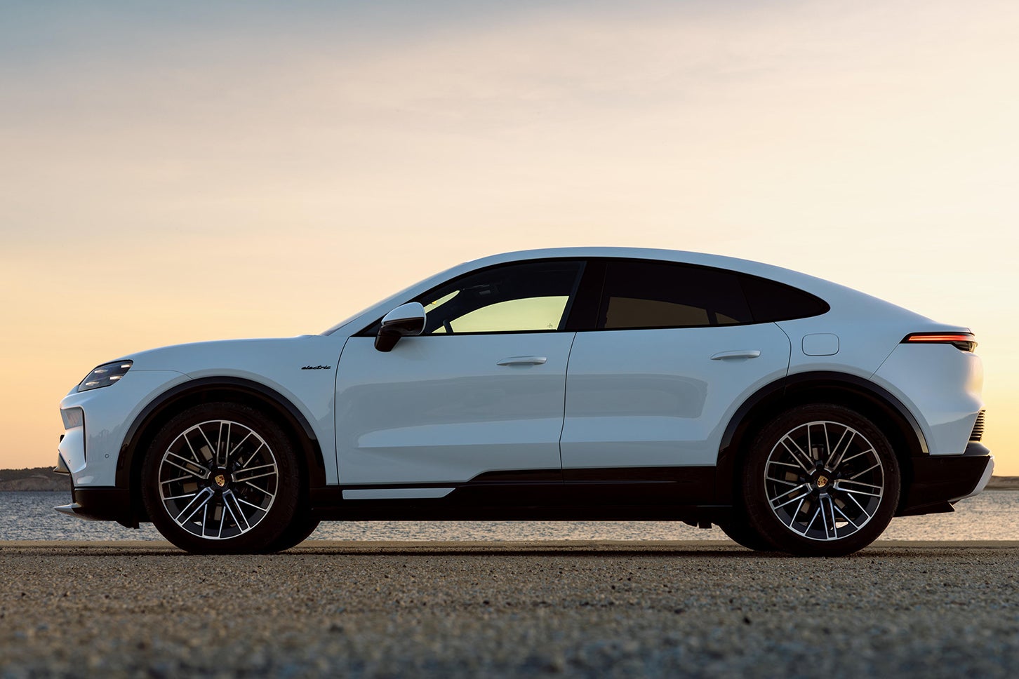 ポルシェ・カイエンSクーペ・エレクトリック｜Porsche Cayenne S Coupé Electric
