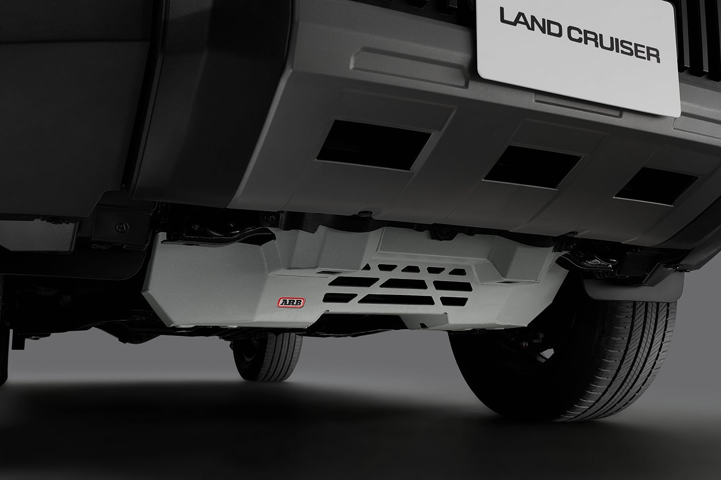 トヨタ・ランドクルーザーFJ VX｜販売店装着オプション：ARB スキッドプレート
