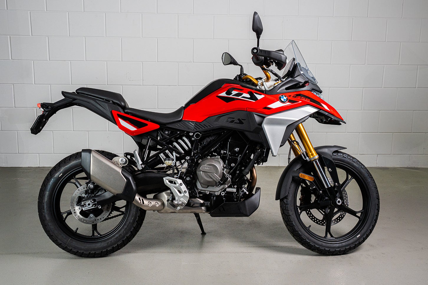 BMW F 450 GSスポーツ（カラー：レーシング・レッド）