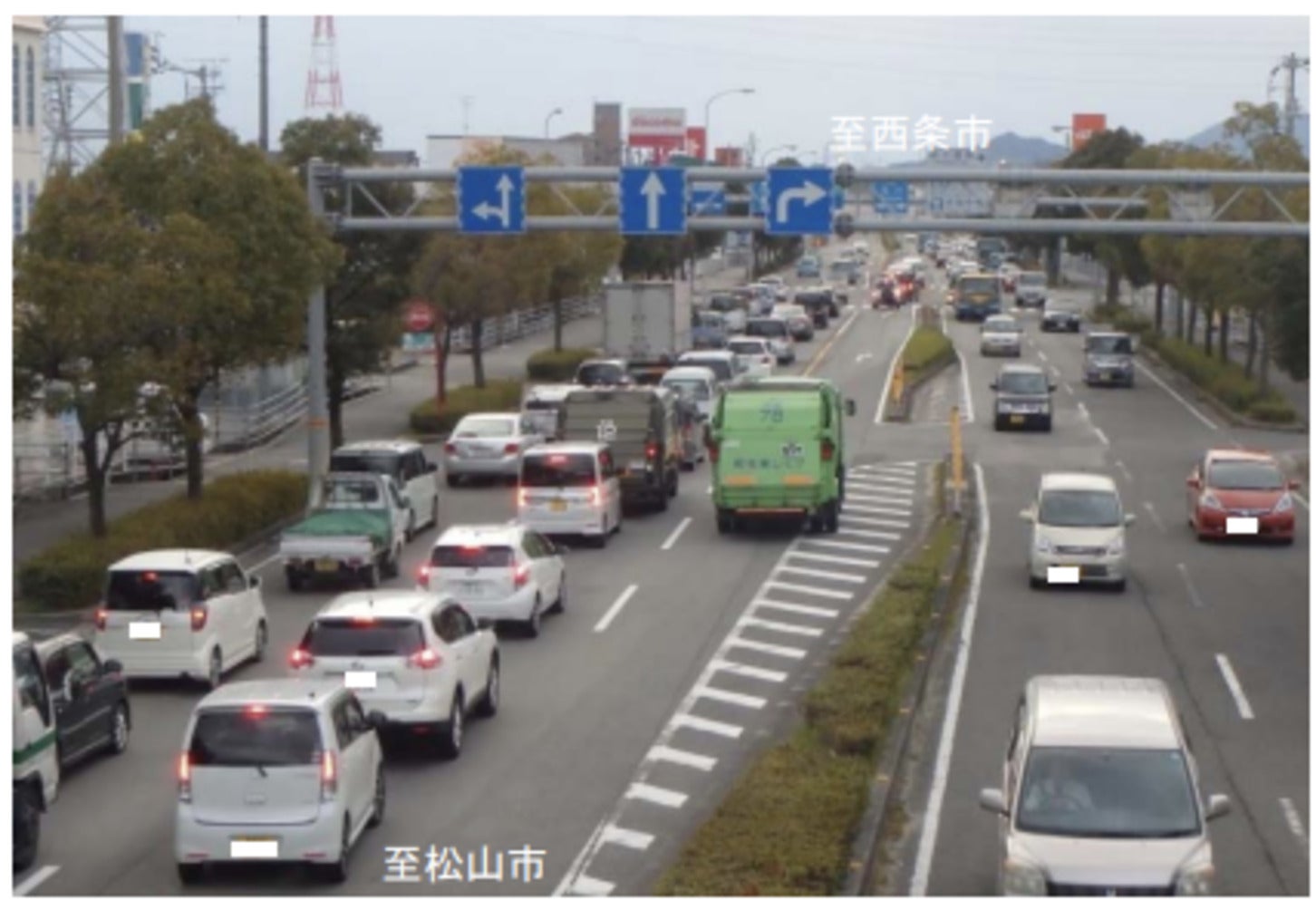 片山交差点の渋滞状況