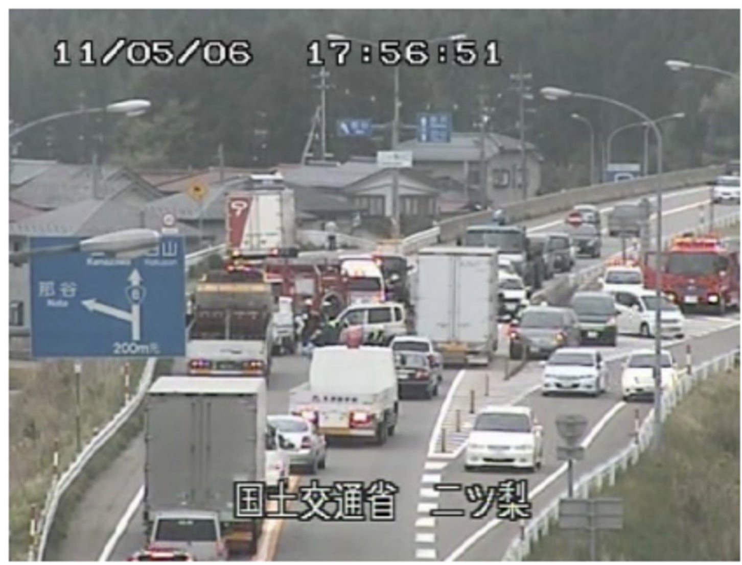 二ツ梨IC付近での事故による渋滞状況