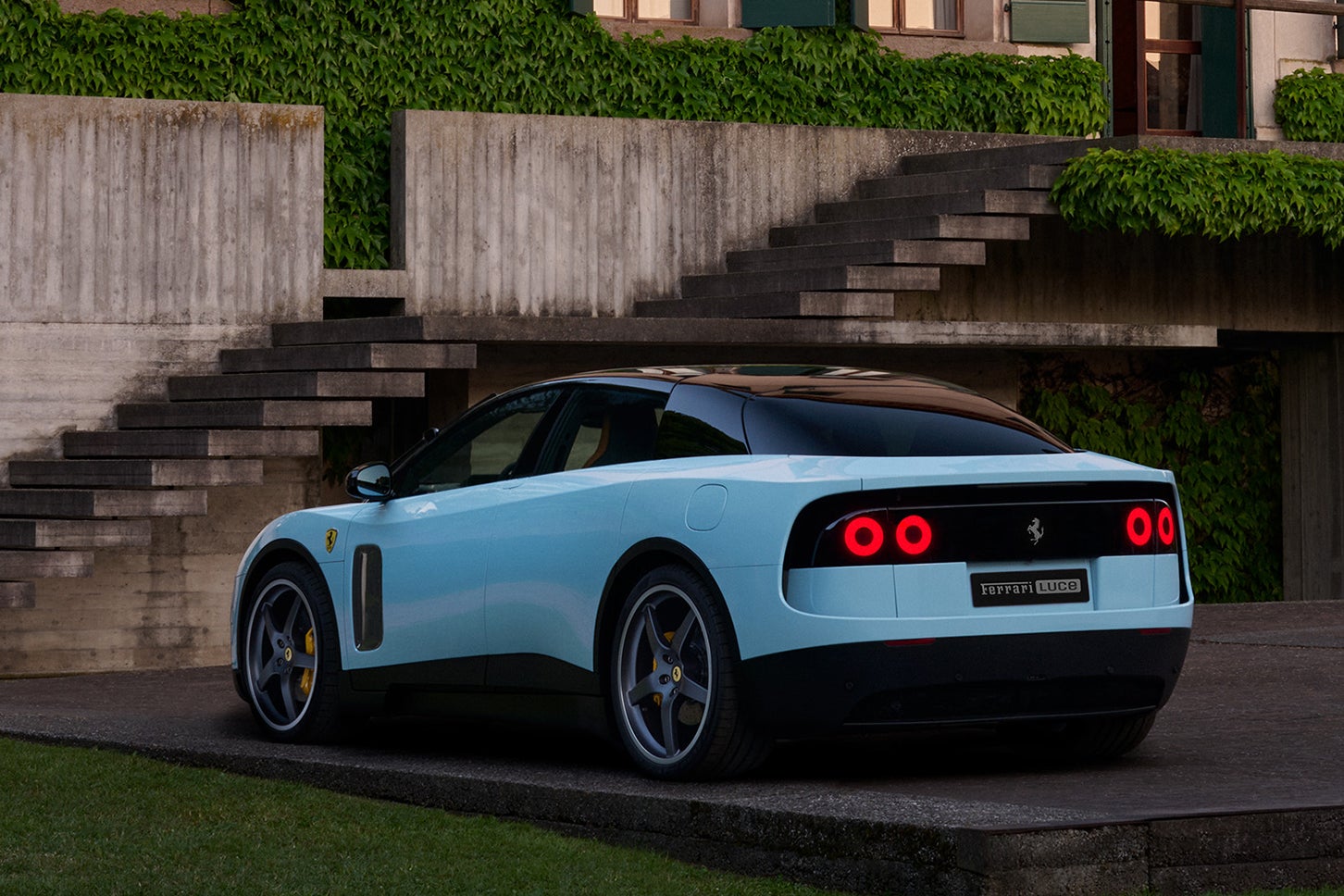 フェラーリ・ルーチェ｜Ferrari Luce
