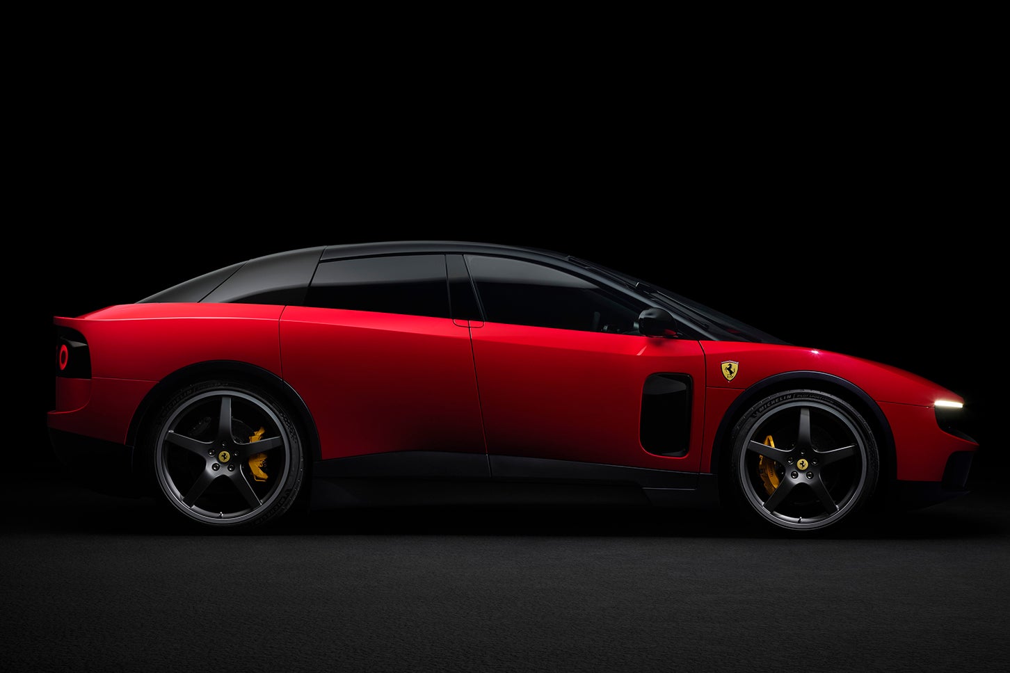フェラーリ・ルーチェ｜Ferrari Luce