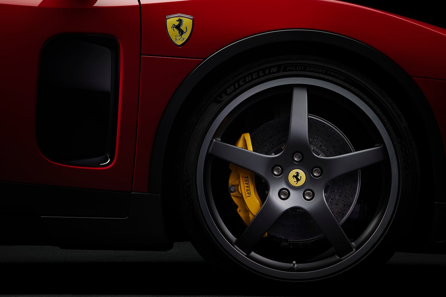 フェラーリ・ルーチェ｜Ferrari Luce