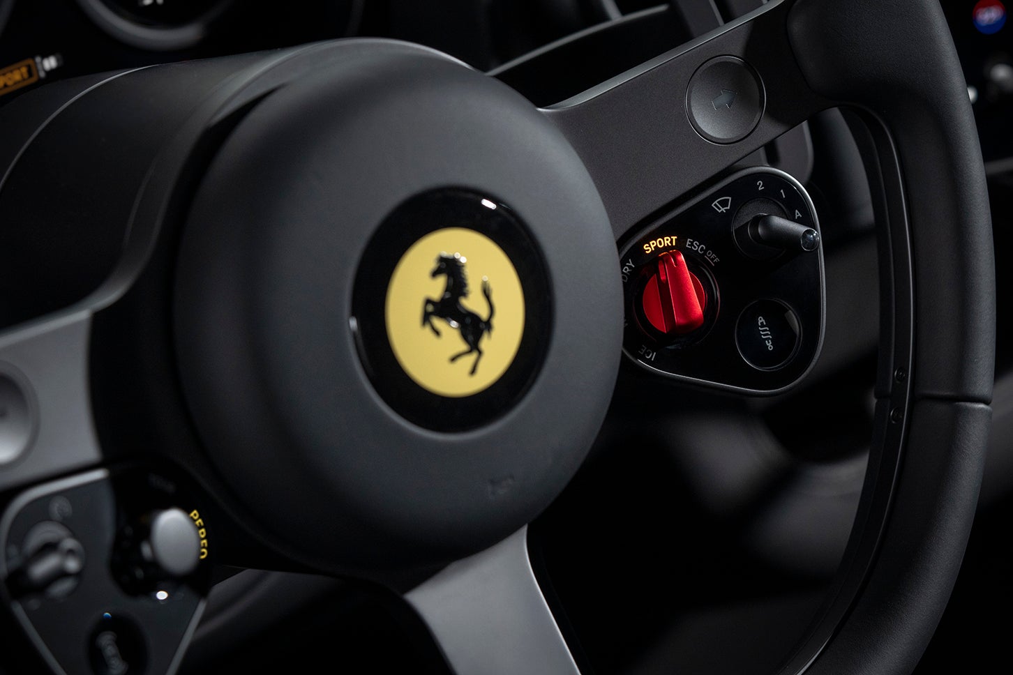 フェラーリ・ルーチェ｜Ferrari Luce