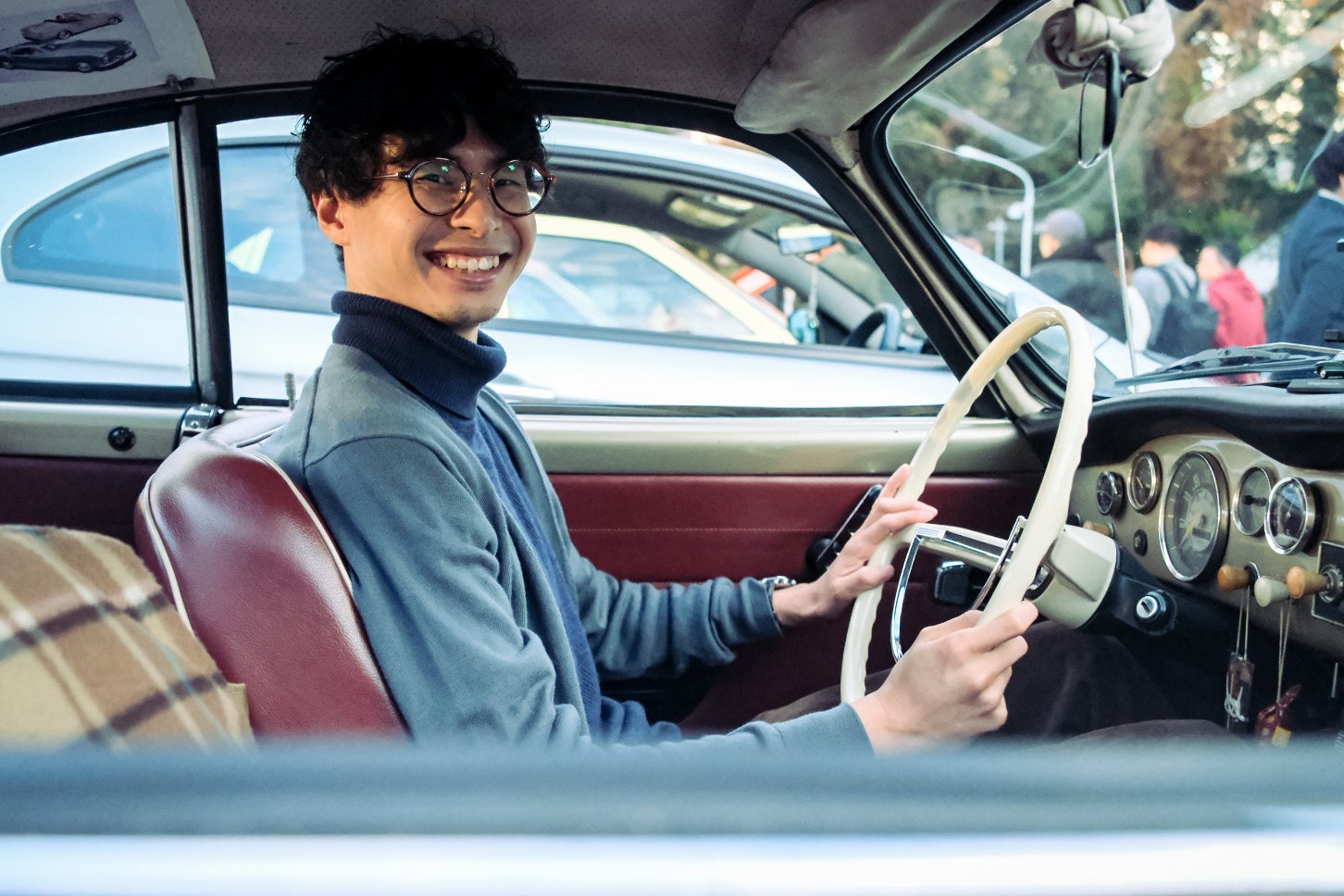 Tomさんは、ご自身でYouTubeチャンネル「Tom's Car Story」を運営しています。クルマの魅力を伝える映像や世界観がとてもオシャレで、思わずマネしたくなります……。