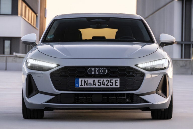 アウディA5 TFSI e-HybridクワトロSライン｜Audi A5 TFSI e-Hybrid quattro S Line