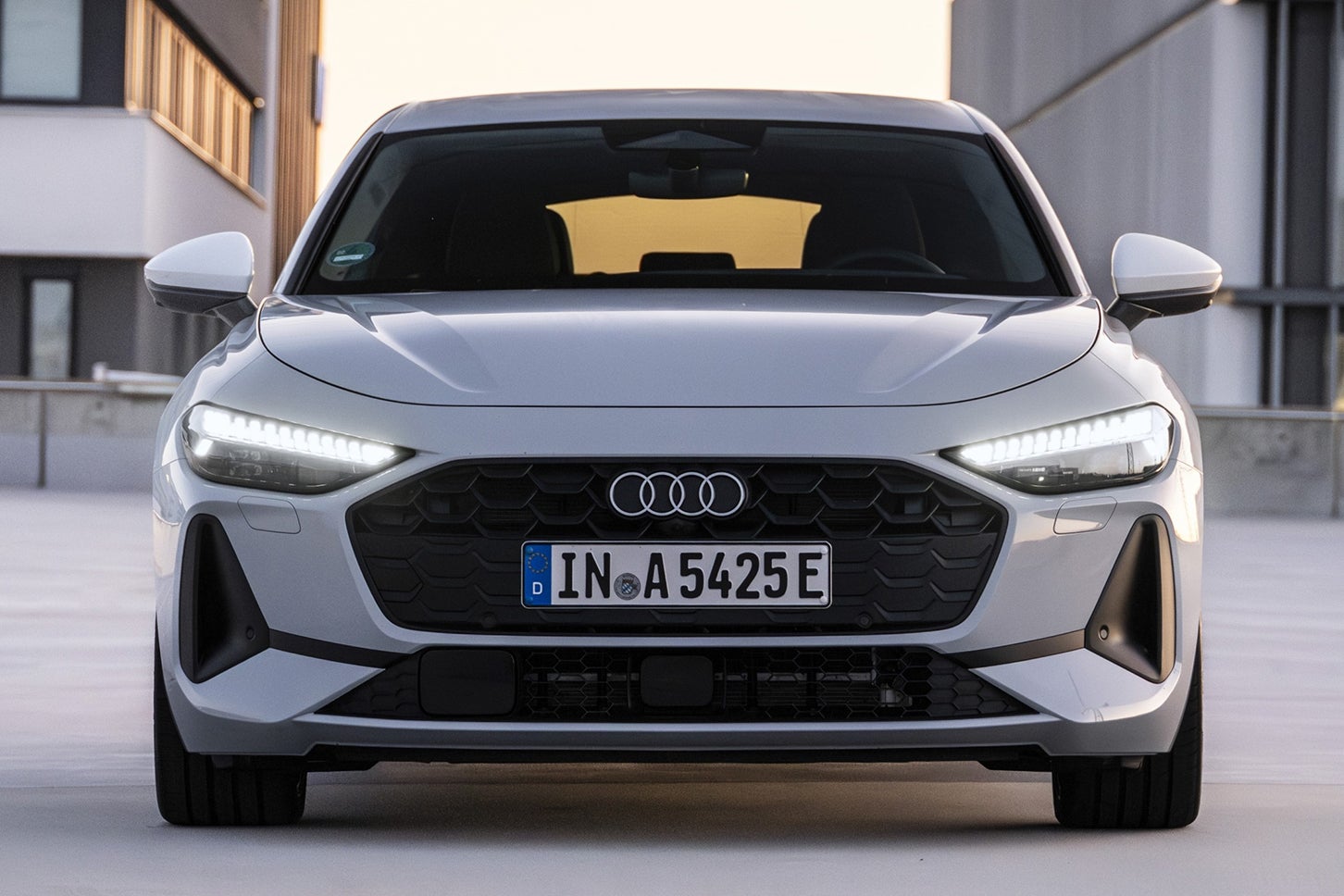 アウディA5 TFSI e-HybridクワトロSライン｜Audi A5 TFSI e-Hybrid quattro S Line