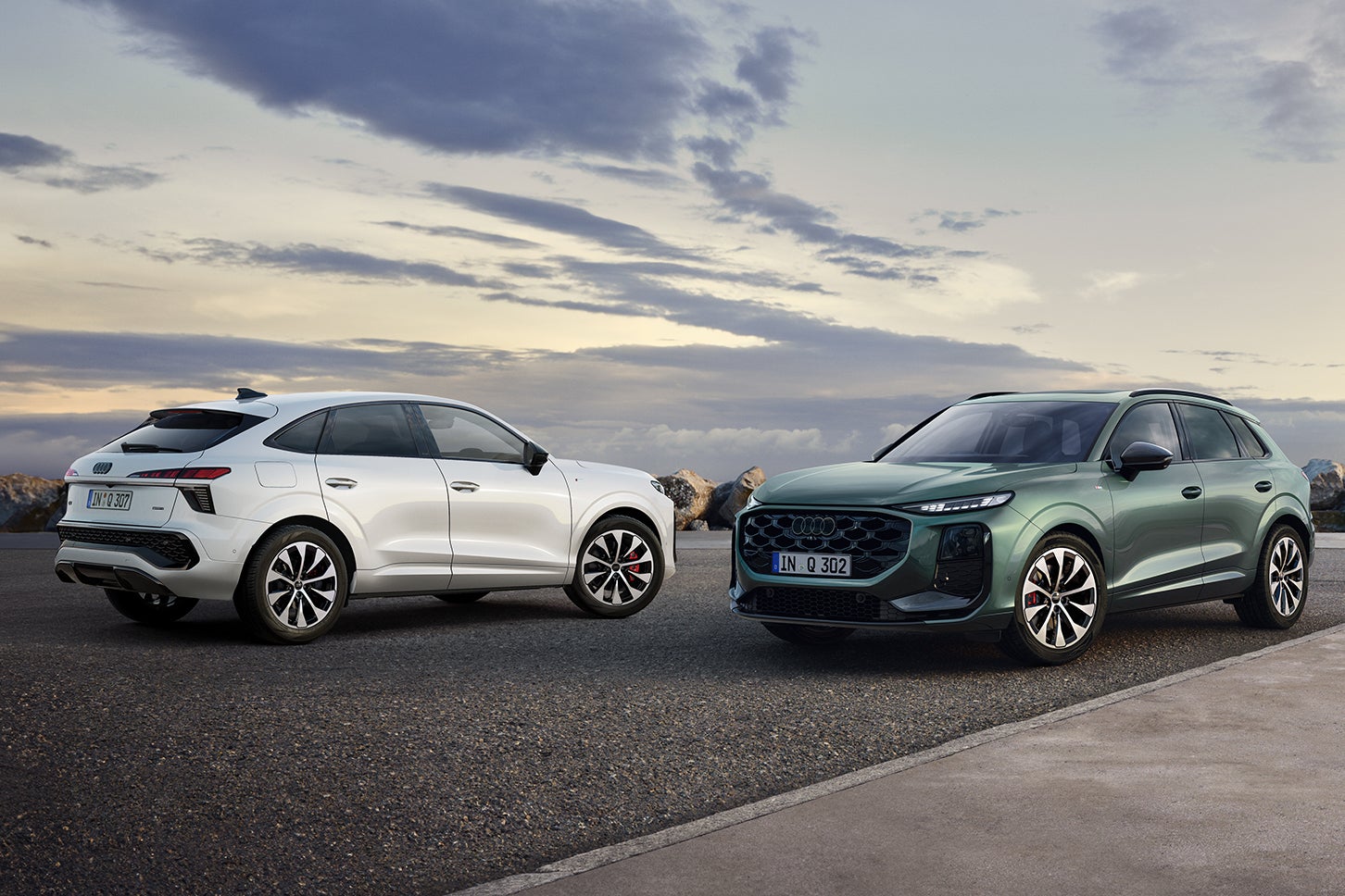 アウディQ3 & Q3スポーツバック｜Audi Q3 & Q3 Sportback