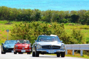 クラシックな愛車とともに、沖縄を島巡りするクラシックカーラリーに密着【ジーロ・デッリゾラ沖縄｜Giro dell’Isola OKINAWA 2026】