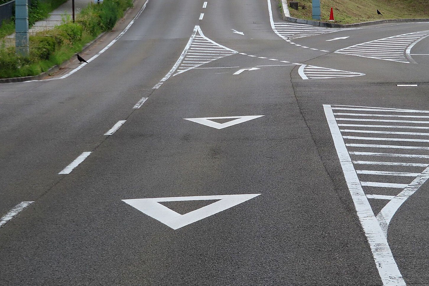  仙台市青葉区にある路面標示。写真＝運動会プロテインパワー（CC BY-SA 4.0 / creativecommons.org ）元画像をトリミングして使用。