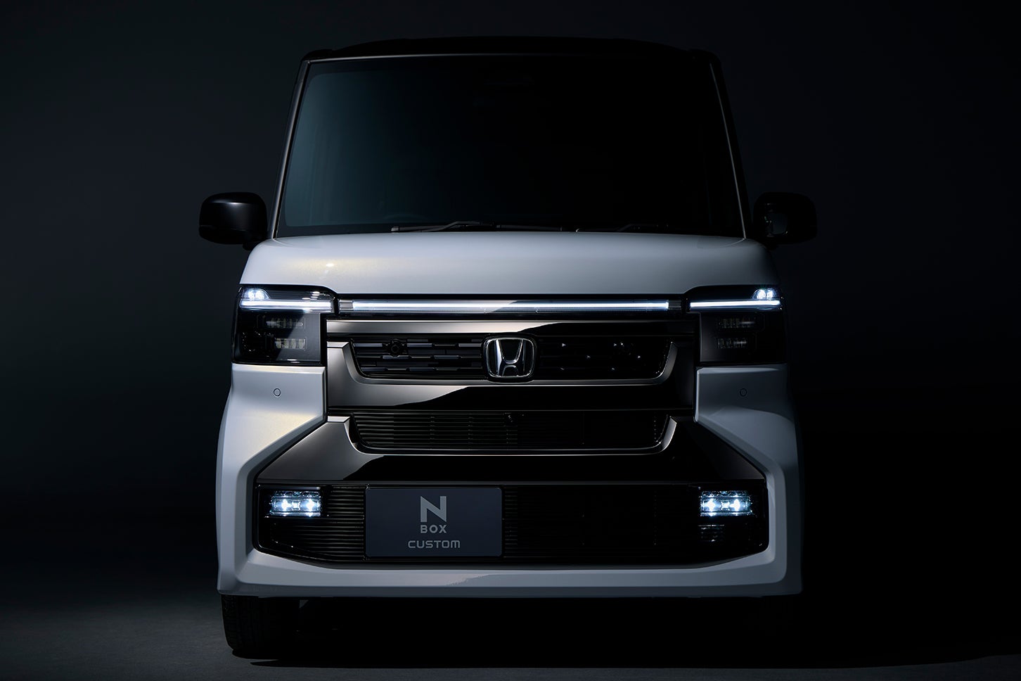ホンダN-BOXカスタムターボ|Honda N-BOX Custom Turbo