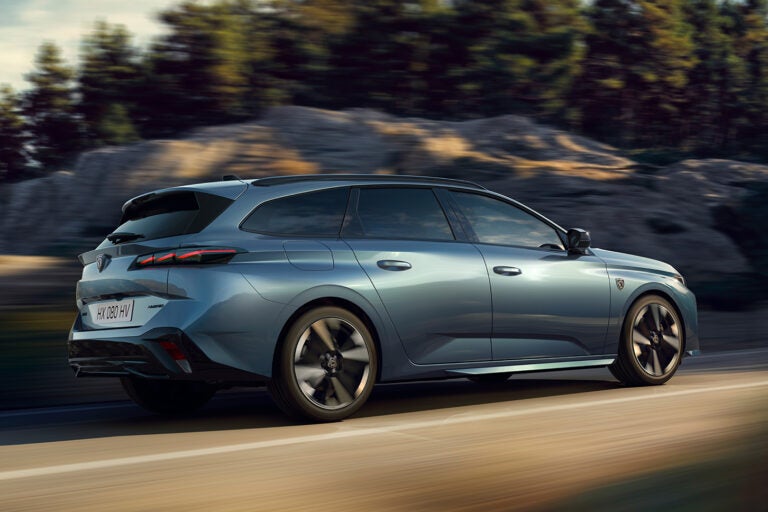 プジョー308 SW GTハイブリッド｜Peugeot 308 SW GT Hybrid