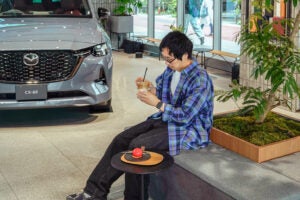 今度、マツダのカフェへ行こう！ 表参道の「MAZDA TRANS AOYAMA」で、ちょっとひと息。──連載｜CCGとクルマでどうする？＜第13回＞