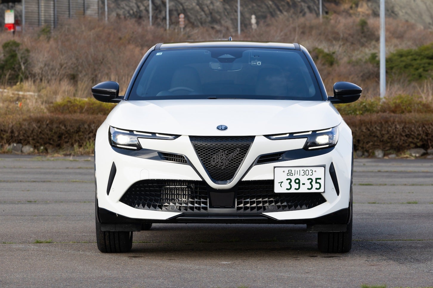 アルファロメオ ジュニア イブリダ エディツィオーネ ビアンコ｜Alfa Romeo Junior Ibrida Edizione Bianco