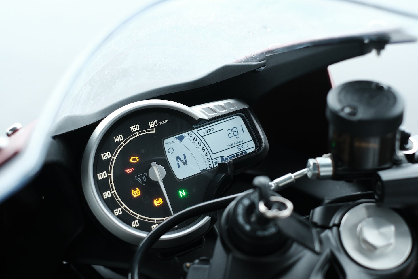トライアンフ スラクストン400｜Triumph Thruxton 400