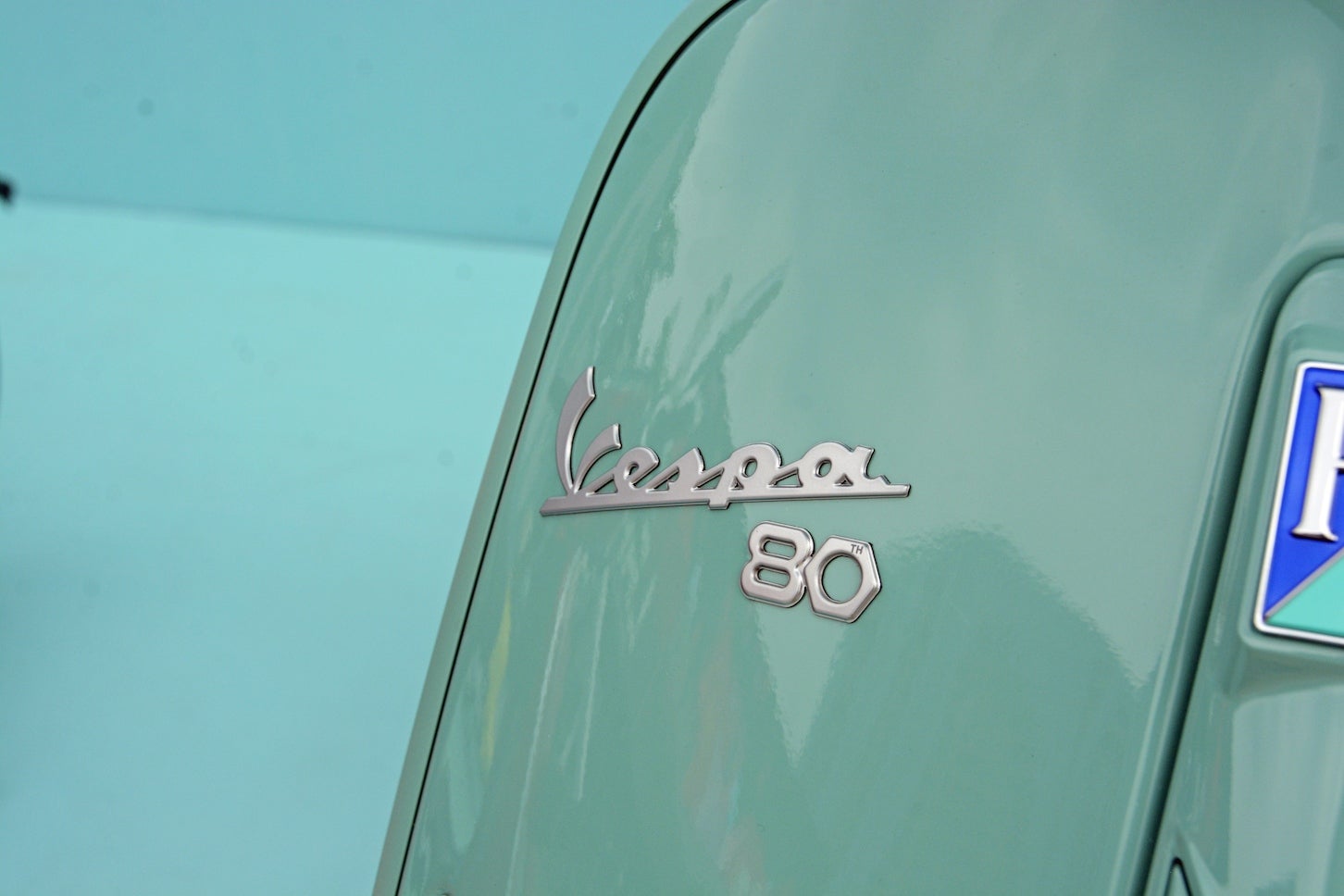 ベスパ80周年記念モデルのディテール