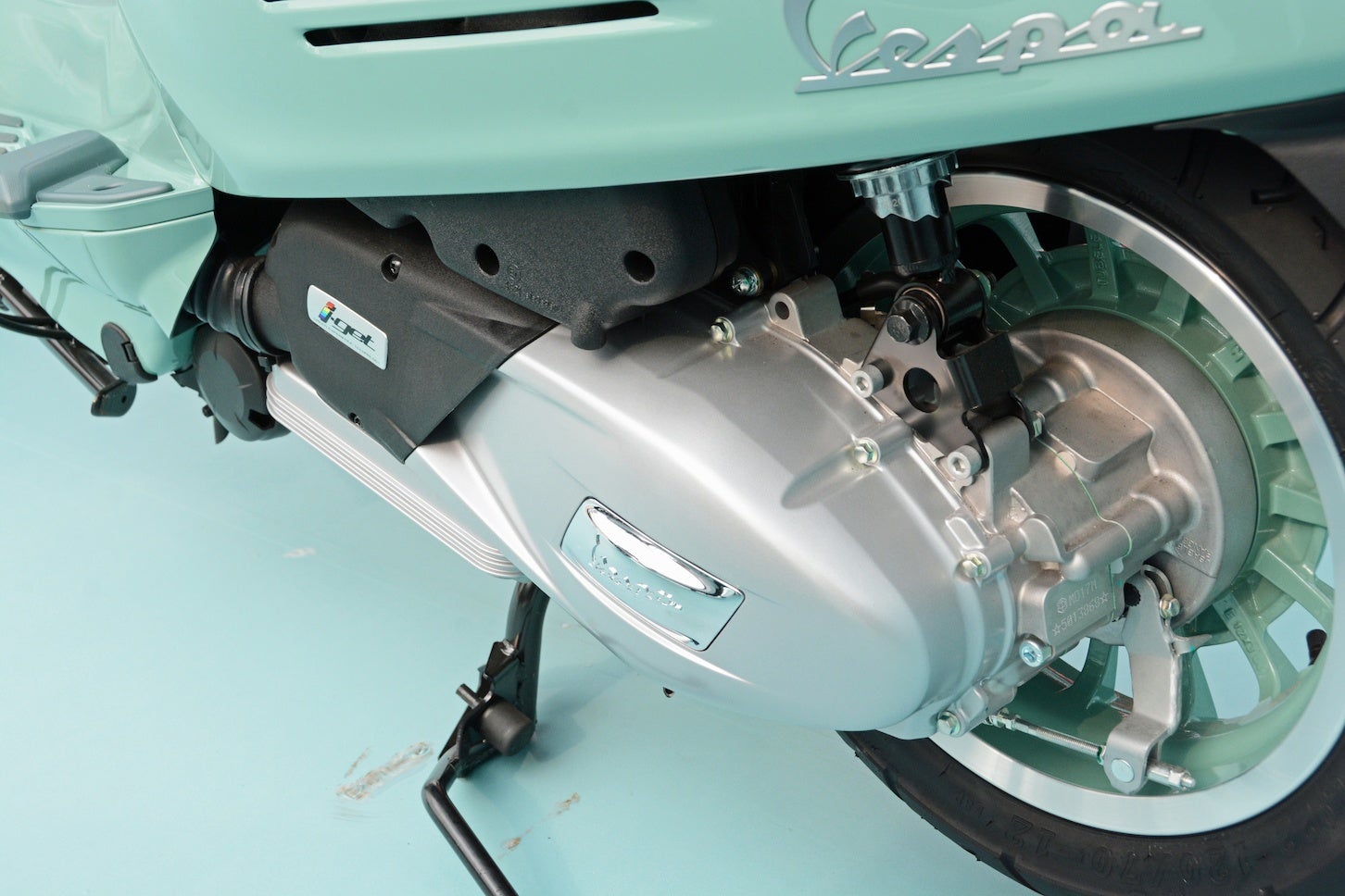 ベスパ80周年記念モデルのディテール