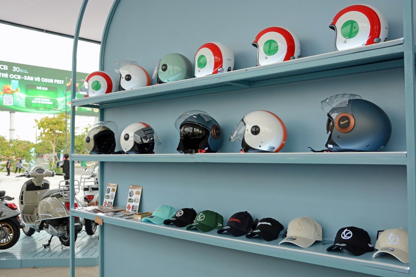 イベント会場にはベスパオリジナルグッズも展開されていた。