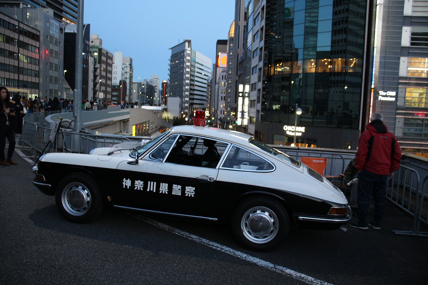 廃線となった東京高速道路KK線を空冷ポルシェが占拠！「LUFT TOKYO」（ルフト東京）が見せた奇跡の一日——ハッサンの週末カーミーティング通信 #2