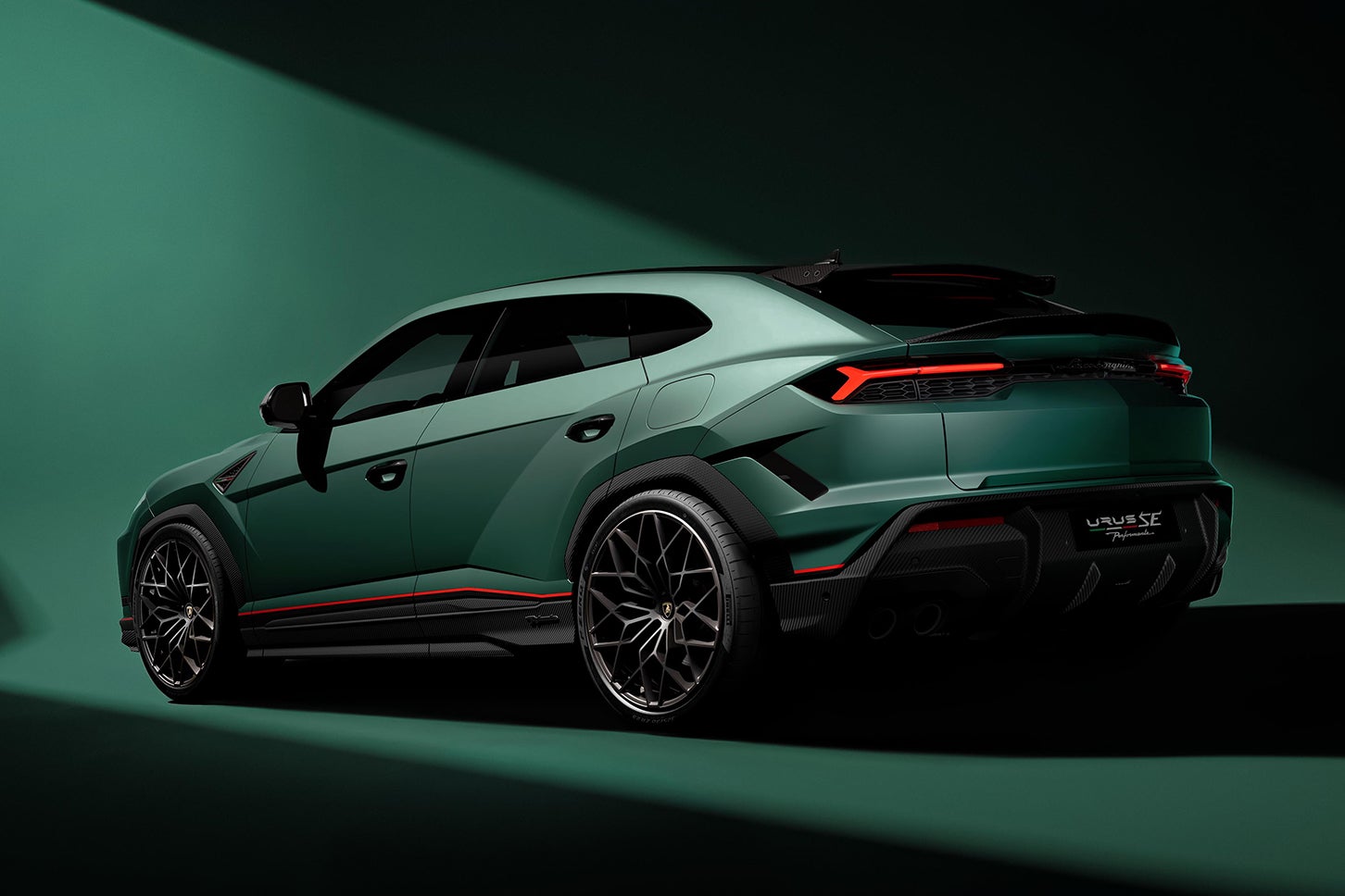 ランボルギーニ・ウルスSEペルフォルマンテ｜Lamborghini Urus SE Performante