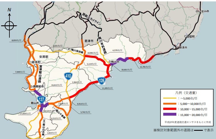 現在の主要ルートである国道128号は、日に1万台以上の交通量がある