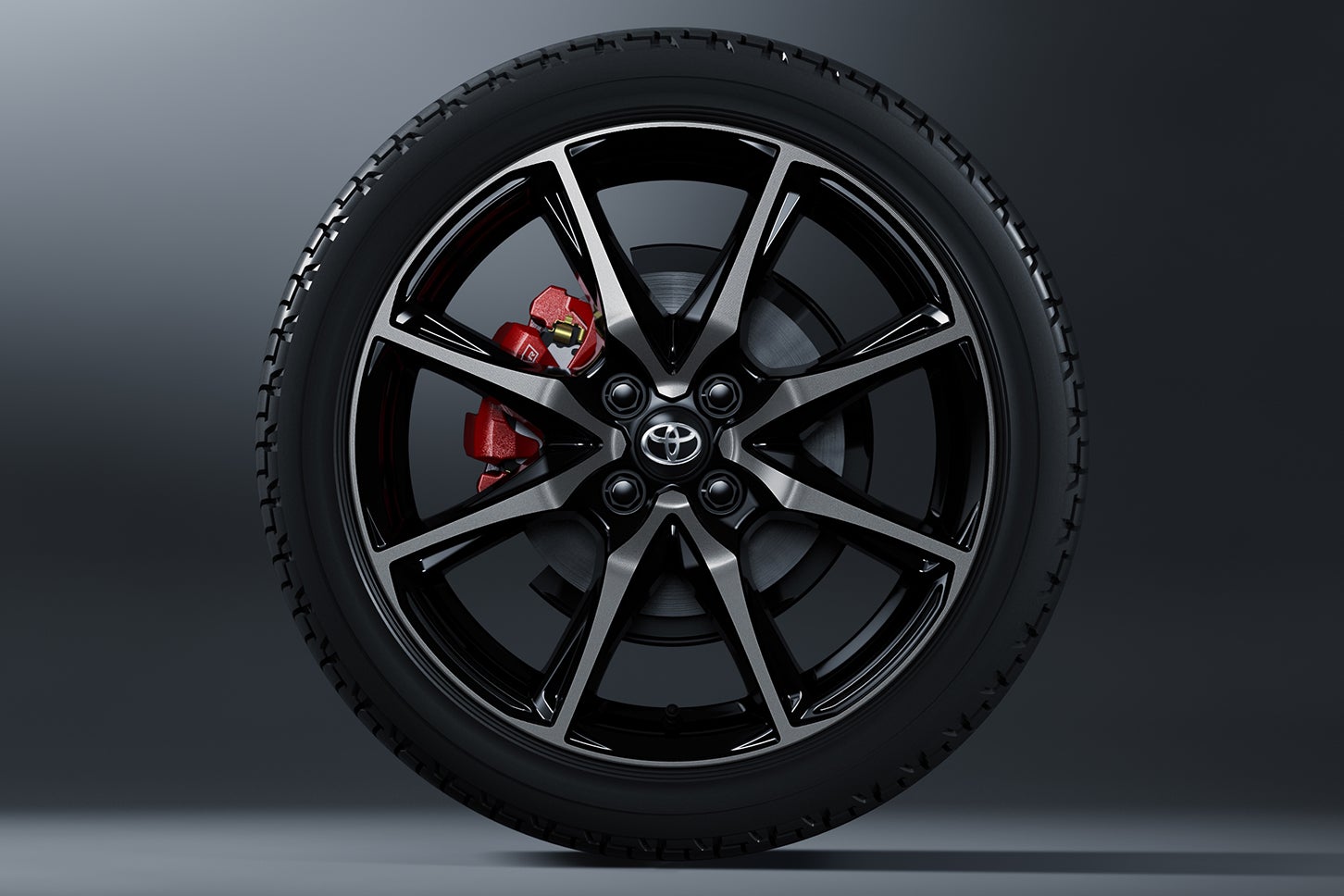トヨタ・アクアGRスポーツ｜205/45R17タイヤ&専用17×7Jアルミホイール（ダーククリア切削光輝＋ブラック塗装／センターオーナメント／ブラックホイールナット付）