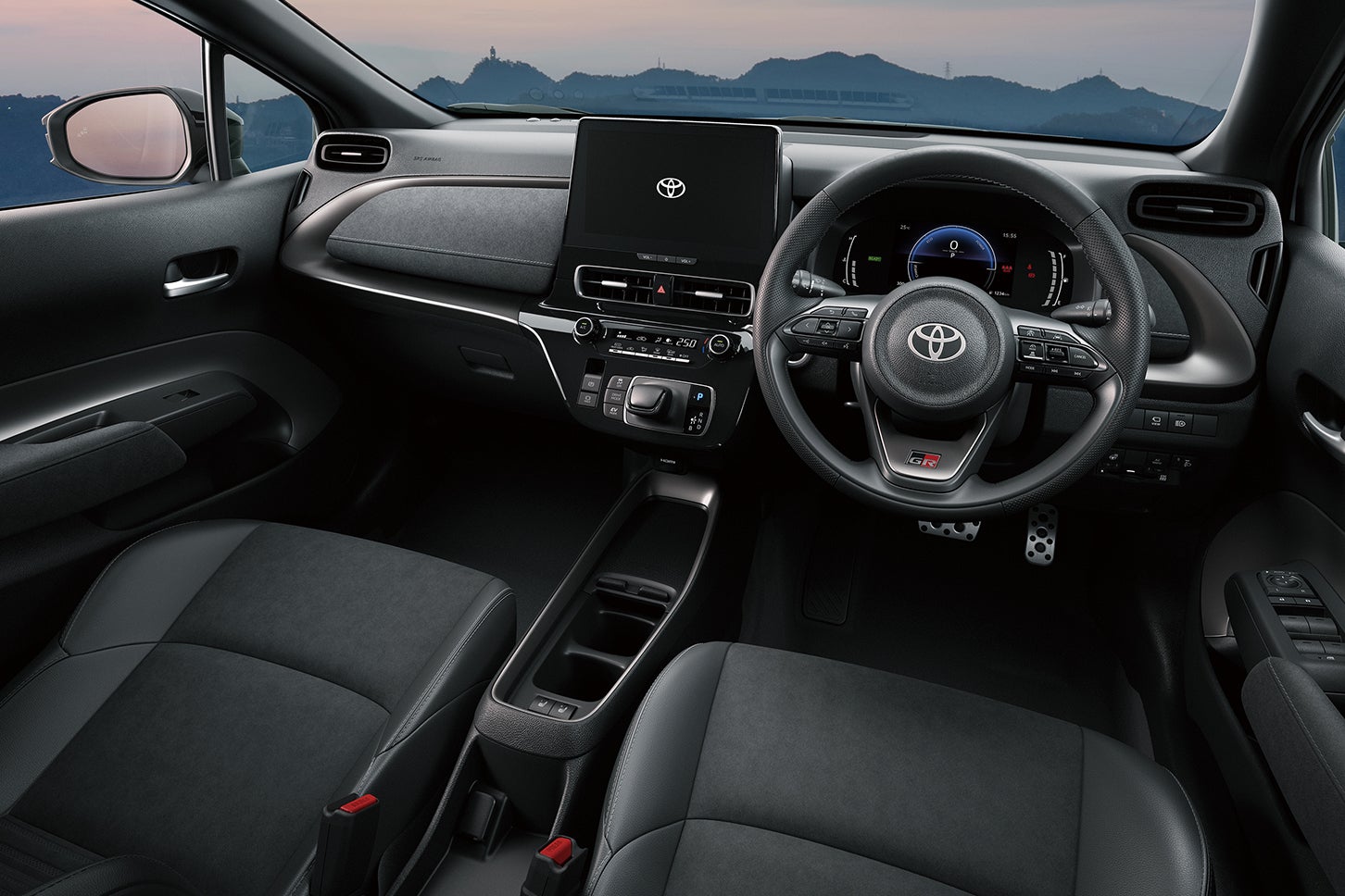 トヨタ・アクアGRスポーツ｜Toyota Aqua GR Sport