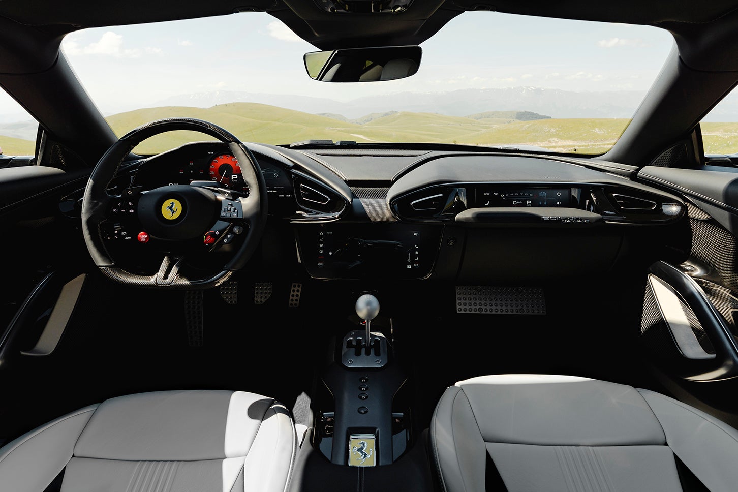 フェラーリ12チリンドリ マヌアーレ｜Ferrari 12 Cilindri Manuale