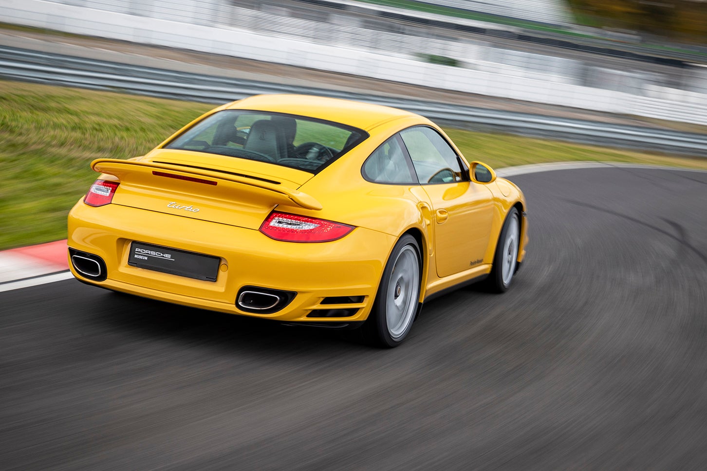 997.2型ポルシェ911ターボ｜Porsche 911 Turbo (type 992.2)
