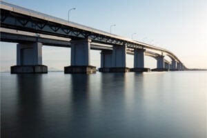 大津市～守山市を結ぶ琵琶湖大橋
